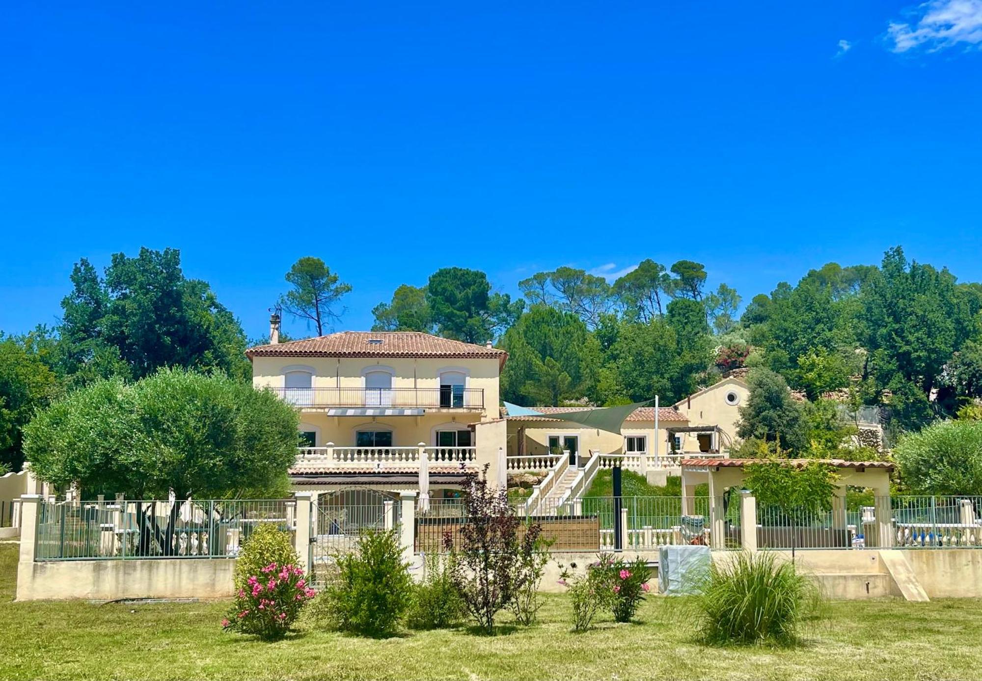 Les Terrasses De Valerian Villa Brignoles Exterior foto